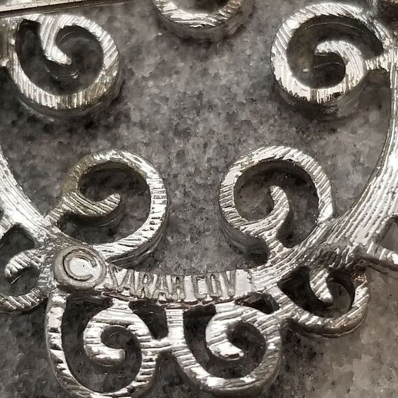 Vintage Sarah Coventry Silver Tone Spiral Circle Wreath Brooch, Unisex Lapel Pin - Picture 3 of 6